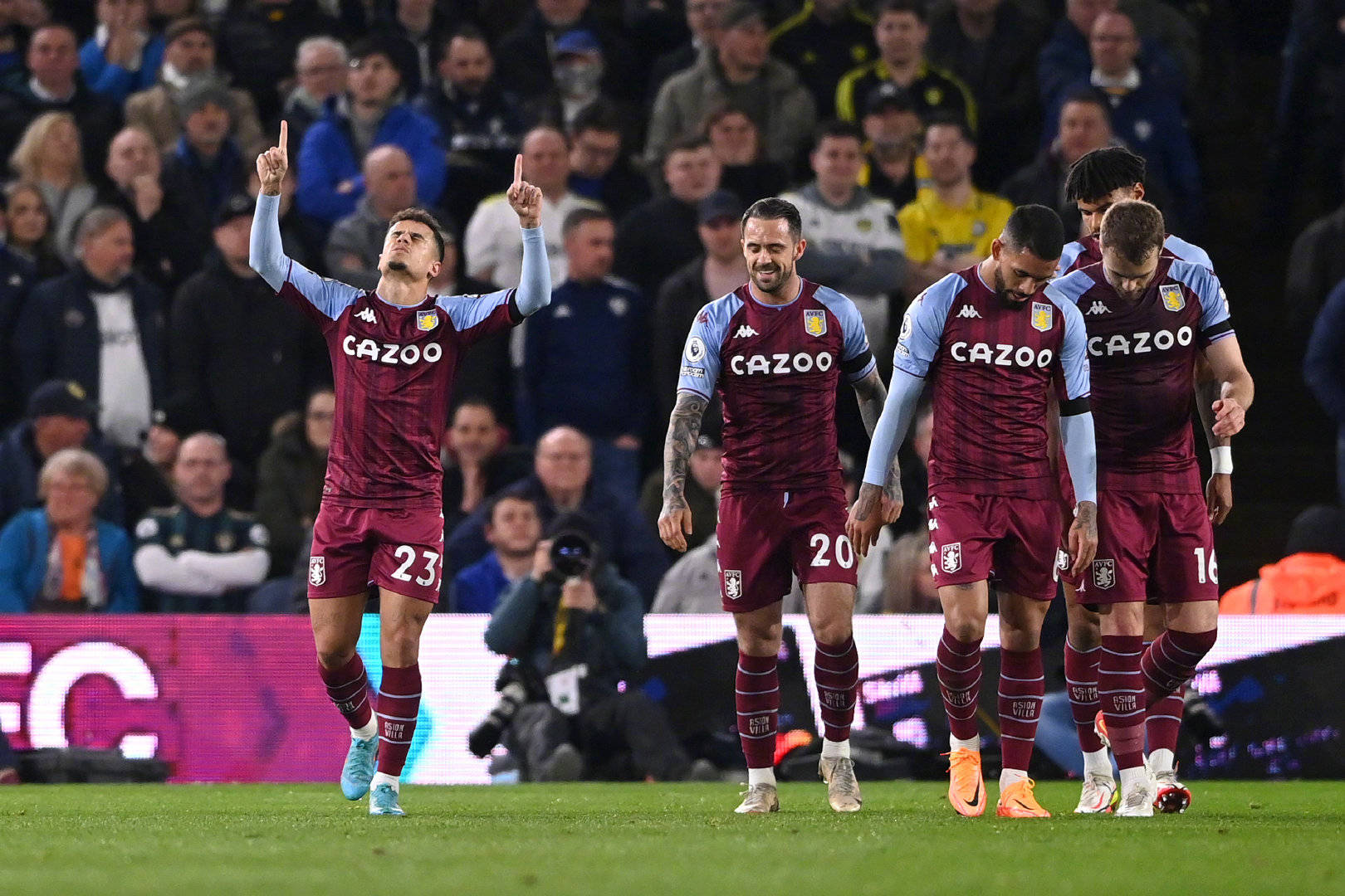 借助学校的 借助学校的